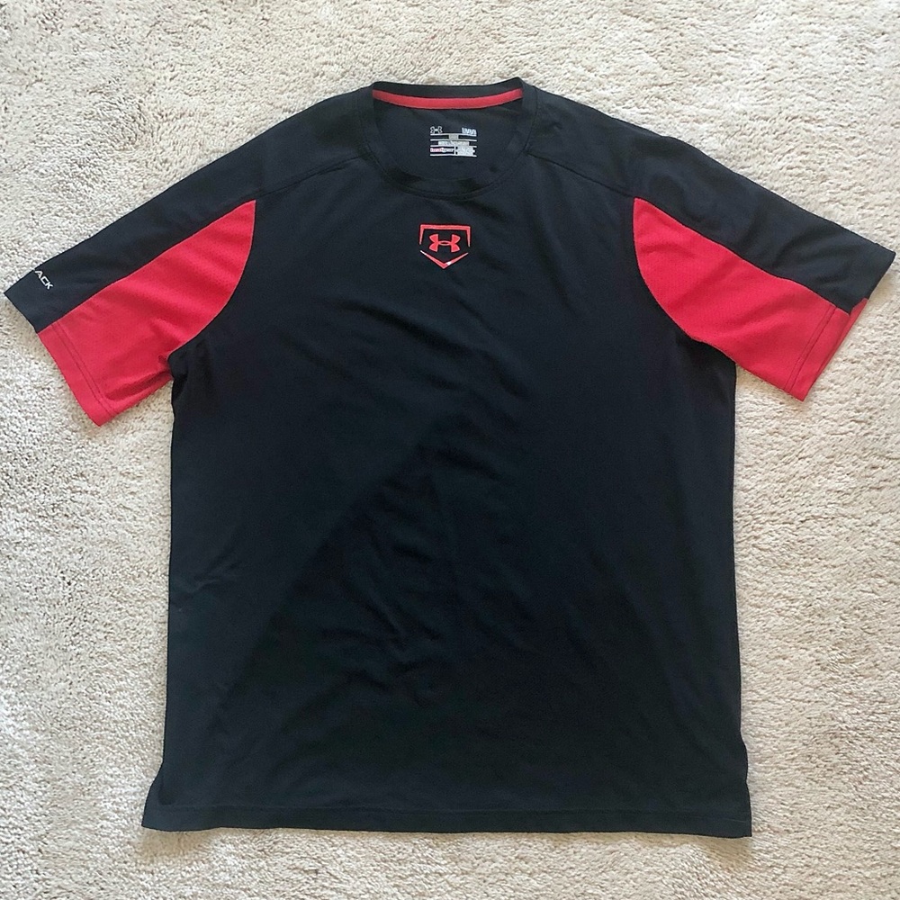 Men’s Under Armour tee